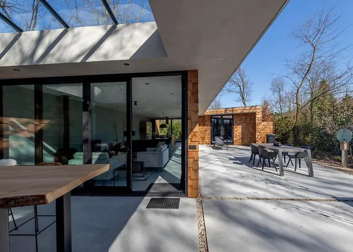 Houten Boshuis By Droomvilla Hébergement de vacances Oosterhout (North Brabant)