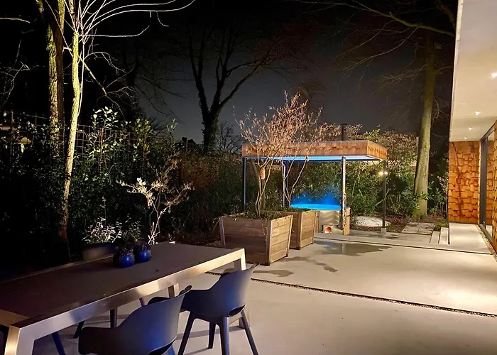 Hébergement de vacances Houten Boshuis By Droomvilla Oosterhout (North Brabant)